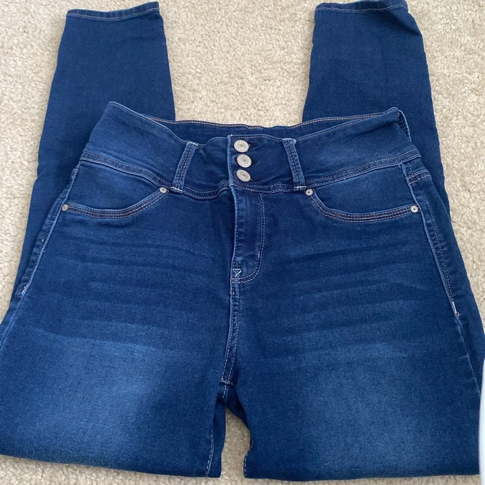Junior’s jeans - Picture 2 of 4